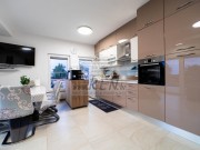 Kuća - Novigrad (00458)
