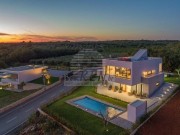 Vila - Novigrad (01498)