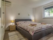 Kuća - Medulin (01868)